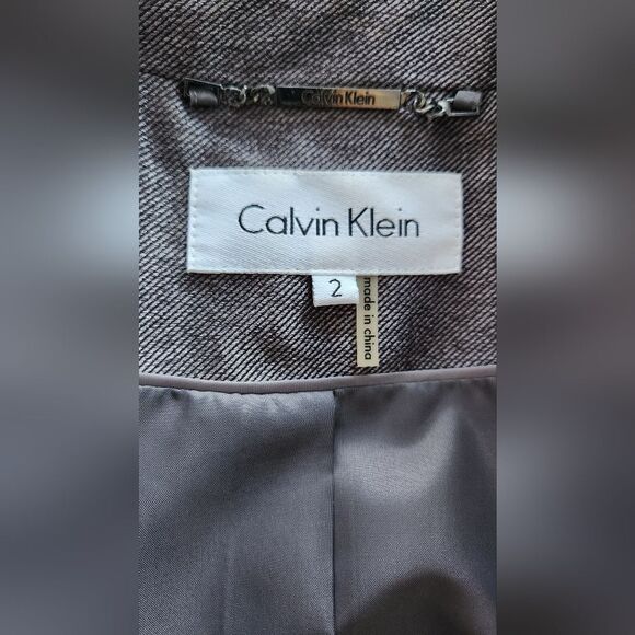 Calvin Klein Skirt Suit - Size 2 - Picture 10 of 11